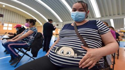 Conacyt anuncia que no suspenderá becas a embarazadas