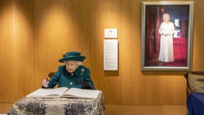 Reina Isabel II: ésta es la línea de sucesión al trono