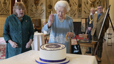 Cinco mandatos más longevos como el de la reina Isabel II