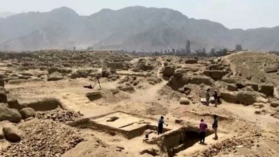 En Perú, arqueólogos descubren 14 momias de casi mil años