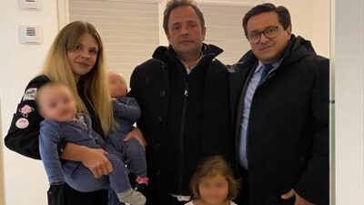 Antonio Puente, mexicano que estaba atrapado en Ucrania, se reúne con su familia