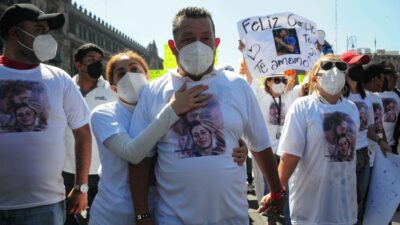 Familia de Octavio Ocaña reacciona a homenaje a "Benito", en Vecinos