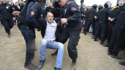 Rusia: continúan protestas y detienen a más de dos mil 500