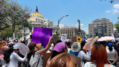 En CDMX, marchan para pedir alto a feminicidios y desapariciones
