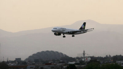 Aviones del AICM: Gobierno y Volaris investigan incidente