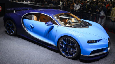 Bugatti Chirón: Youtuber construye su propio auto con barro