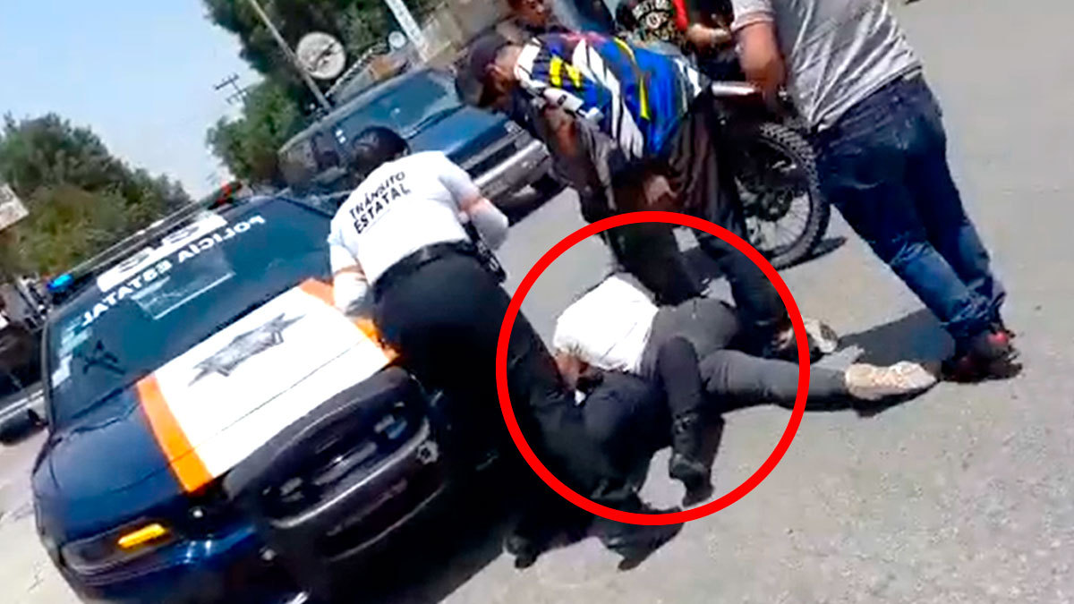 En Chicoloapan, conductora somete a policía para evitar infracción; ve video