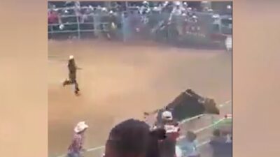 En Michoacán, captan a toro saltar a las gradas en jaripeo en Zirahuén