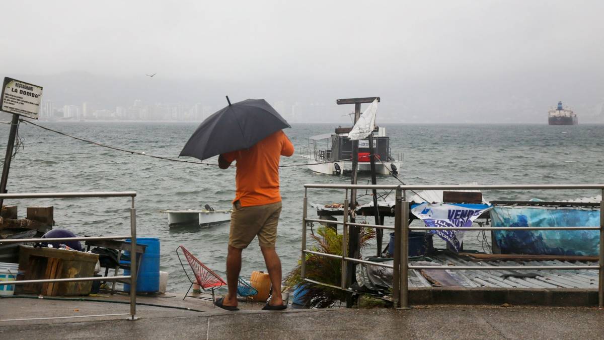 Agatha se convierte en huracán categoría 1 y hay alerta por lluvias intensas: Conagua