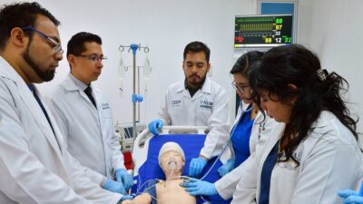 Médicos: Conacyt laza convocatoria para realizar posgrado en Cuba; ve requisitos
