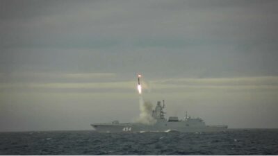 Rusia prueba misil de crucero hipersónico Zircon en un lanzamiento en el mar
