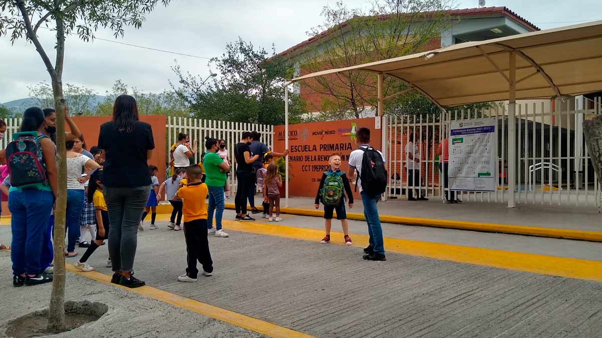 En Nuevo León un alumno de primaria amenazó con navaja a sus compañeros. Foto: Juan Teniente