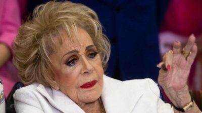 Silvia Pinal regresó al teatro y llovieron críticas; piden respeto a la trayectoria de la última diva de México
