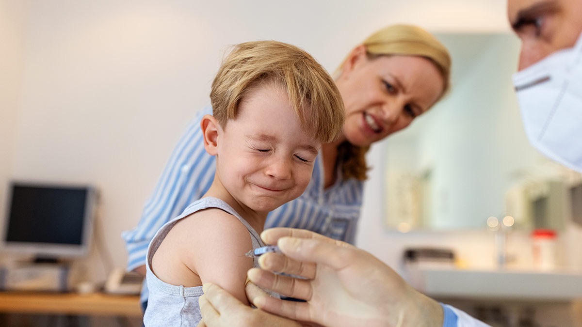 ¿Por qué recomiendan el refuerzo de la vacuna COVID-19 de Pfizer para niños de 5 a 11 años en EU?