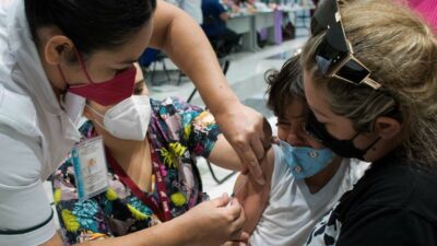 AMLO prevé que vacunación COVID para niños inicie fin de semana