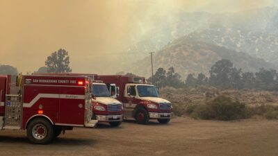 Arde enorme incendio en Bosque de Los Ángeles