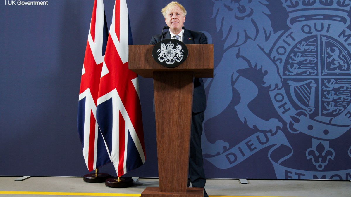 Si Ucrania acepta la paz, abriría la puerta a más guerras, afirmó Boris Johnson, primer ministro de Reino Unido.