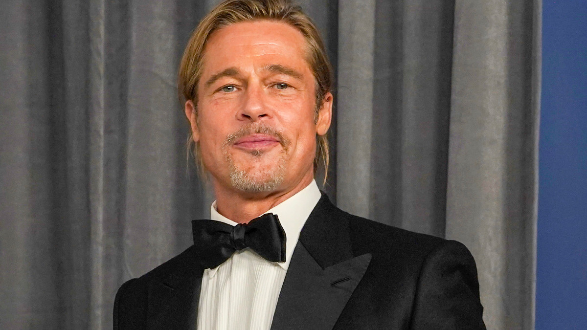 Brad Pitt pasó año y medio en alcohólicos anónimos tras divorcio de Angelina Jolie