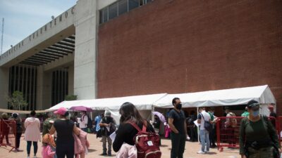 Alcaldía Cuauhtémoc, CDMX, suspende concentraciones por alza de COVID