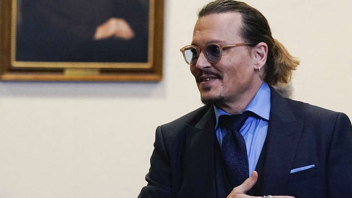 Johnny Depp lanza mensaje por cuentas falsas en redes sociales