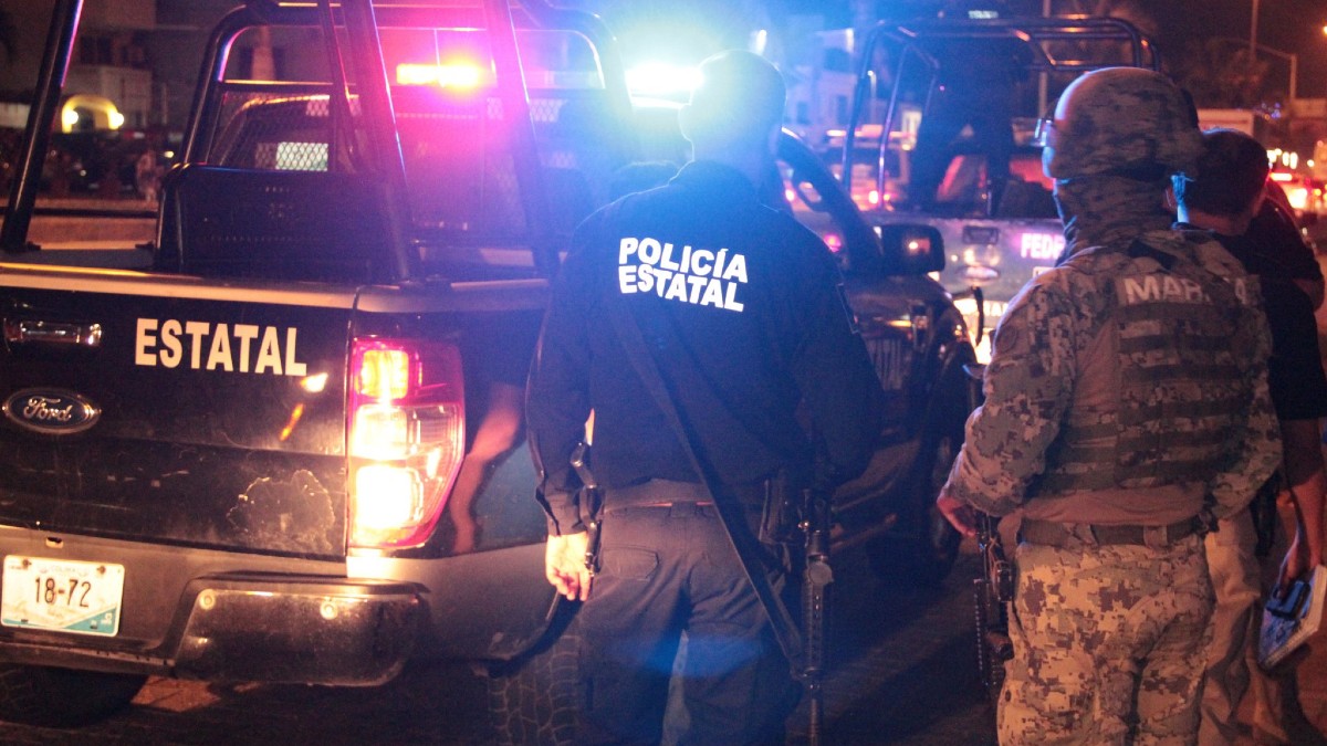 Caen 22 con arsenal en Colima durante operativo para rescatar a mujeres secuestradas