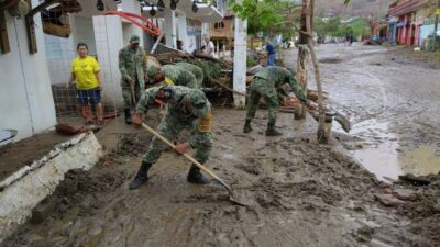 Huracán “Agatha” deja daños en 191 escuelas de Oaxaca