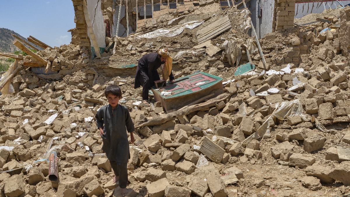 Sin comida ni albergues: así sobreviven víctimas al terremoto de Afganistán