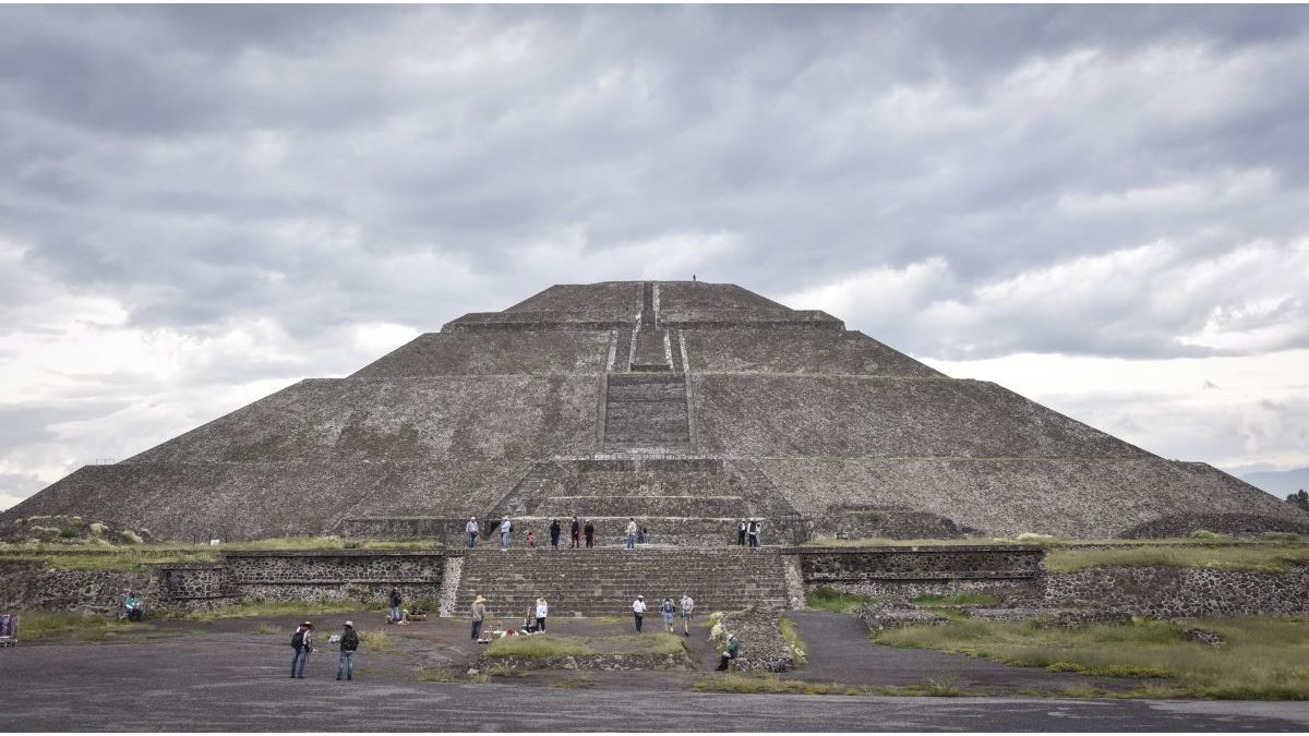 ¿Harto de las malas vibras? Elimínalas con ceremonias prehispánicas y globos aerostáticos en Festival de Salud y Energía en Teotihuacán