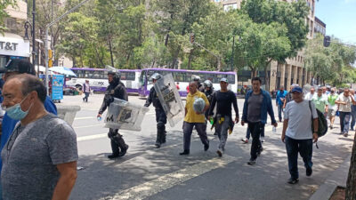 Bloqueos de transportistas en CDMX: contingentes llegan al Zócalo
