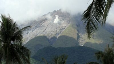 Filipinas: erupción del volcán Bulusan causa evacuación de localidades