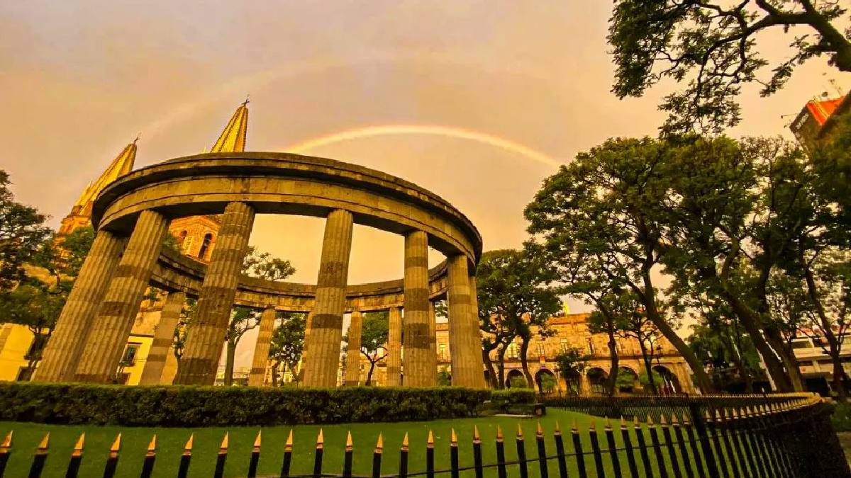 Arcoíris en Guadalajara adorna cielo de la capital de Jalisco