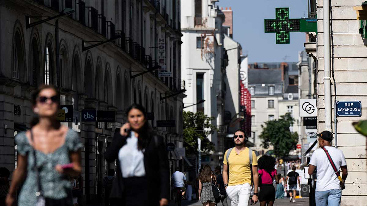La ola de calor rompe récord en Francia y el Reino Unido; el termómetro podría superar los 40ºC