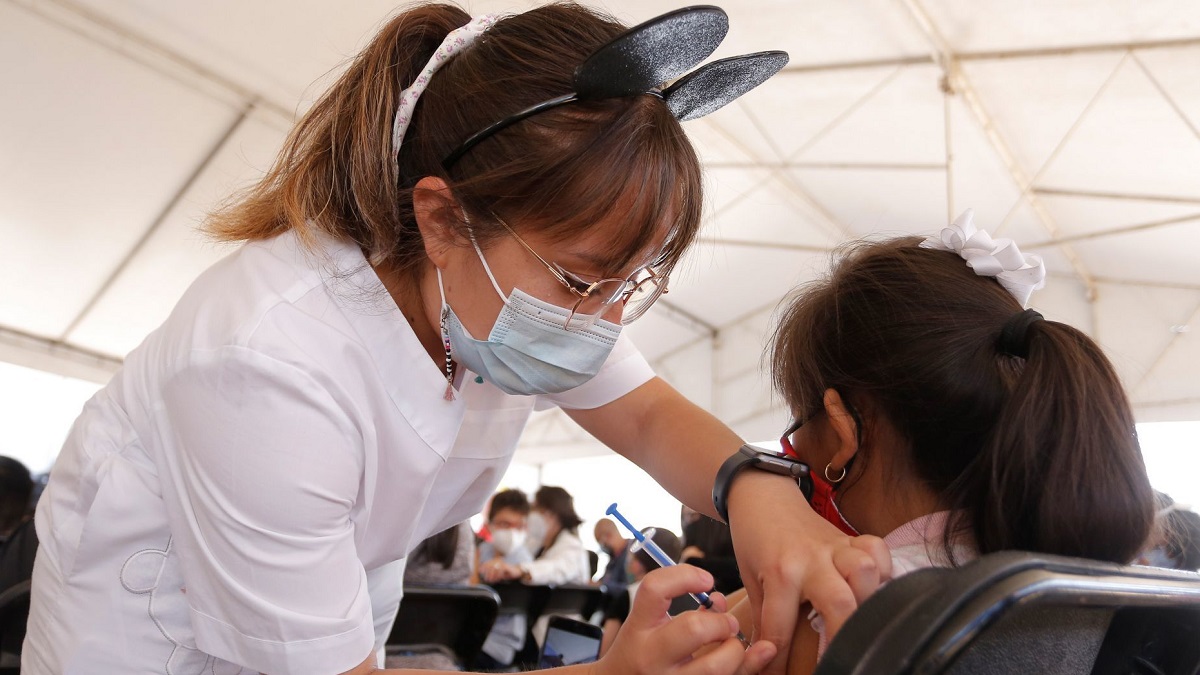 Coronavirus en México: arriba séptimo embarque de vacunas COVID para niños