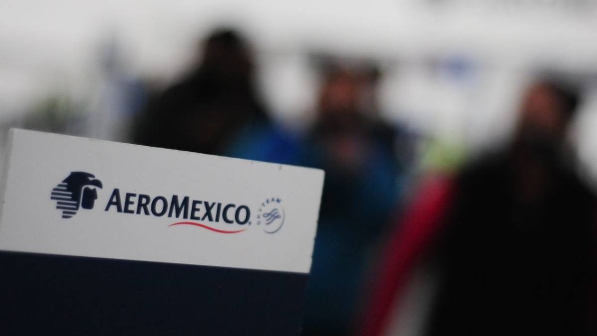 Trabajos de sobrecargo: Aeroméxico busca azafatas; ve requisitos