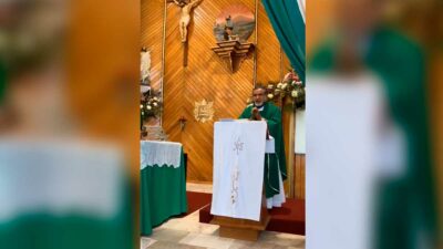 En Queréndaro, Michoacán, el padre Mateo Calvillo Paz es agredido a golpes