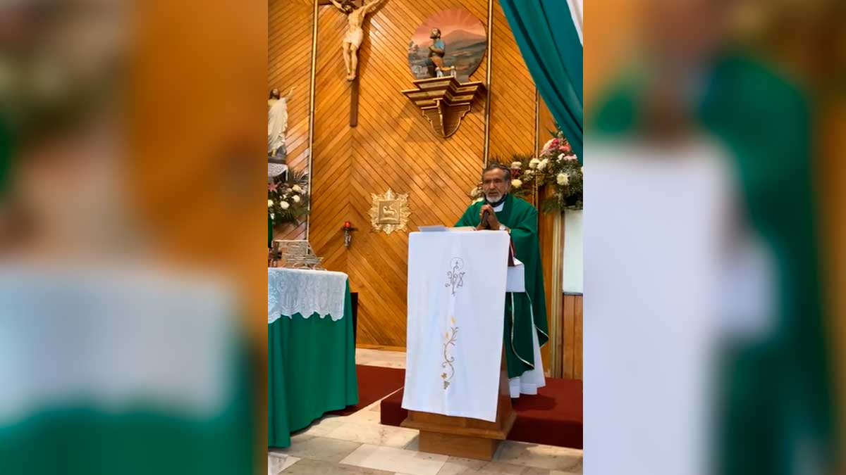 Golpean al padre Mateo Calvillo Paz en Queréndaro, Michoacán