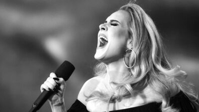 ¡Se emocionó! Adele no pudo evitar llorar en pleno concierto
