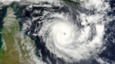 Ciclón tropical Bonnie Tiempo Real