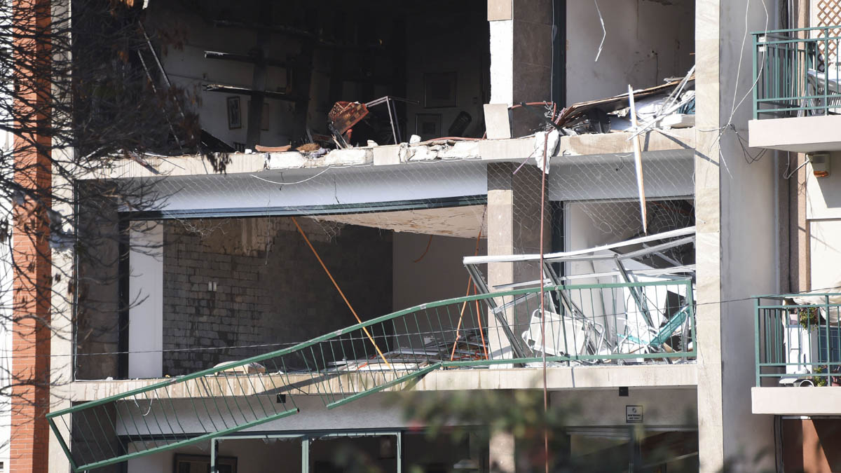 Fuerte explosión en edificio residencial sacude Montevideo; ve videos
