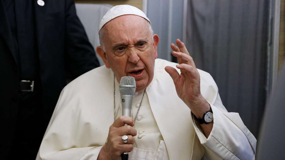 Papa Francisco no descarta renunciar y dice que cambio de líder, “no sería una catástrofe”