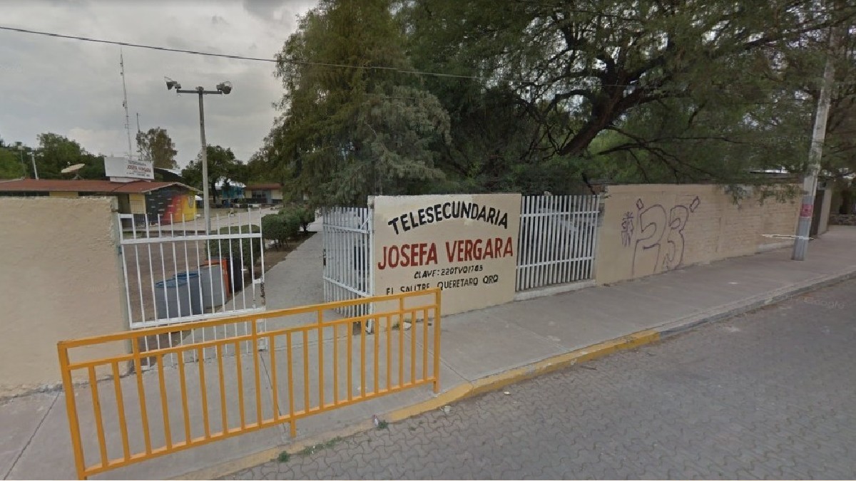 Por negligencia, suspenden a maestra de alumno quemado en telesecundaria de Querétaro