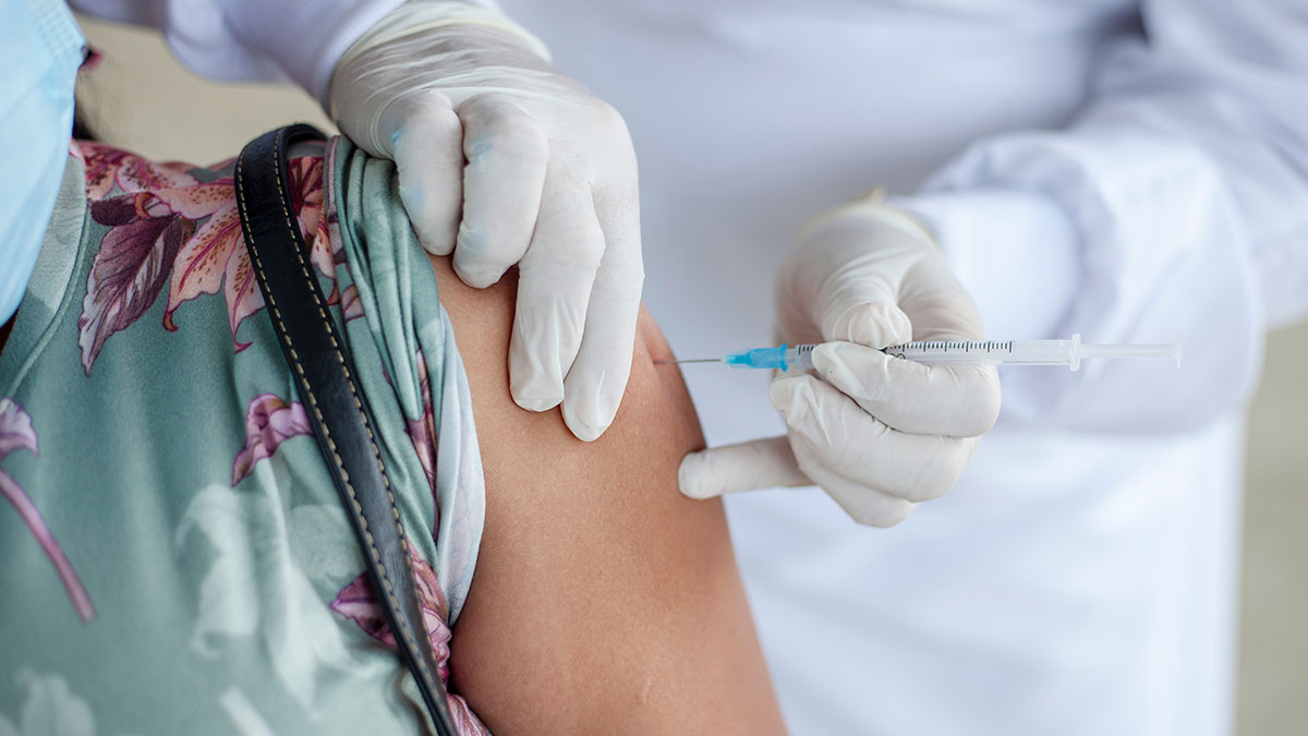 La FDA autoriza el uso de emergencia de la vacuna contra el covid-19 de Novavax
