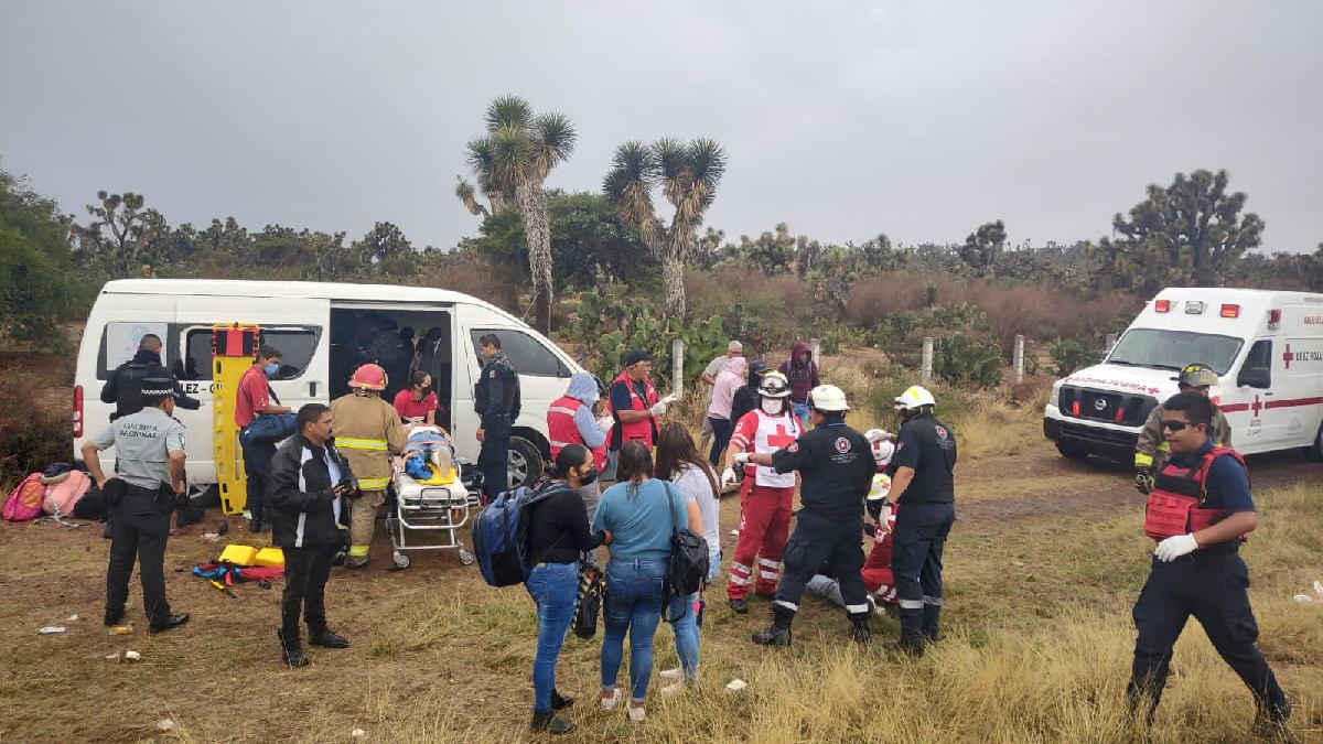 Aparatoso accidente en la Carretera Federal 49 deja 3 muertos y 15 heridos en Zacatecas