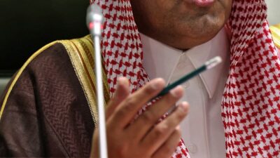 El embajador saudí, Muhammad Al-Qahtani, murió en pleno discurso; video se hace viral