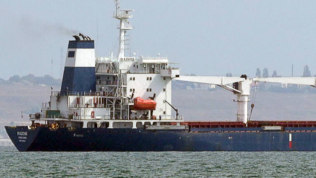 Primer buque con granos de Ucrania zarpa del puerto de Odesa