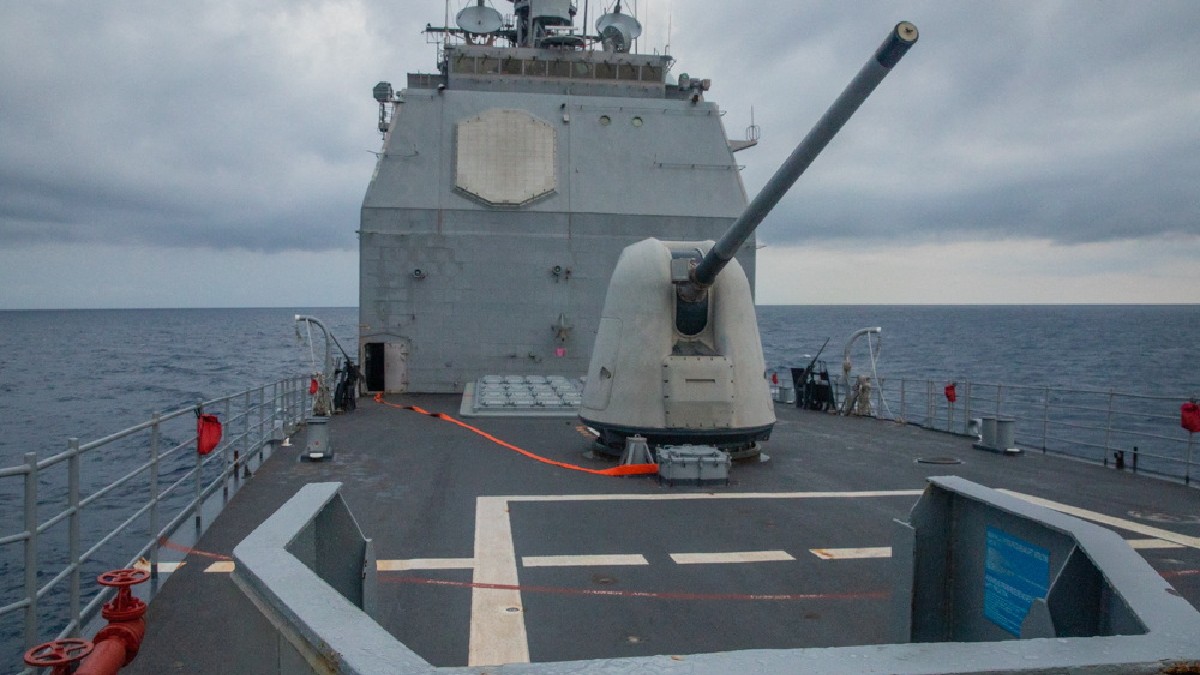 Estrecho de Taiwán: buques de guerra de Estados Unidos lo transitan