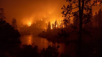 California, Estados Unidos: al menos 2 muertos en el mayor incendio del año
