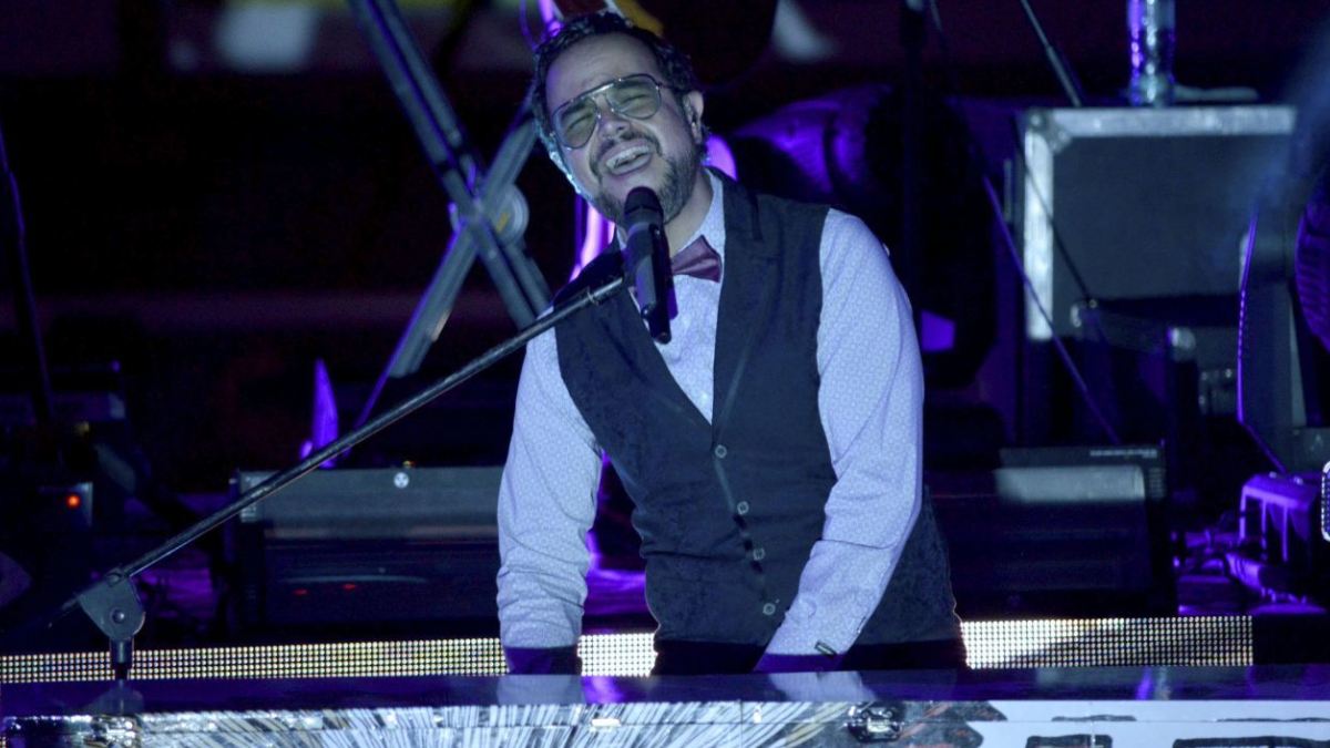Alex Syntek revela razón por la que no canta temas de Juan Gabriel, el “Divo de Juárez”