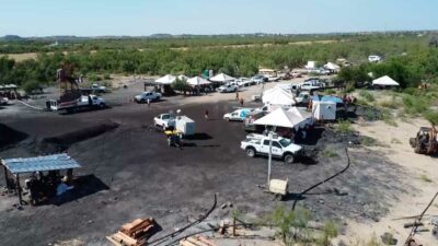 Mina de Coahuila: por mineros, al menos un centenar de voluntarios apoya