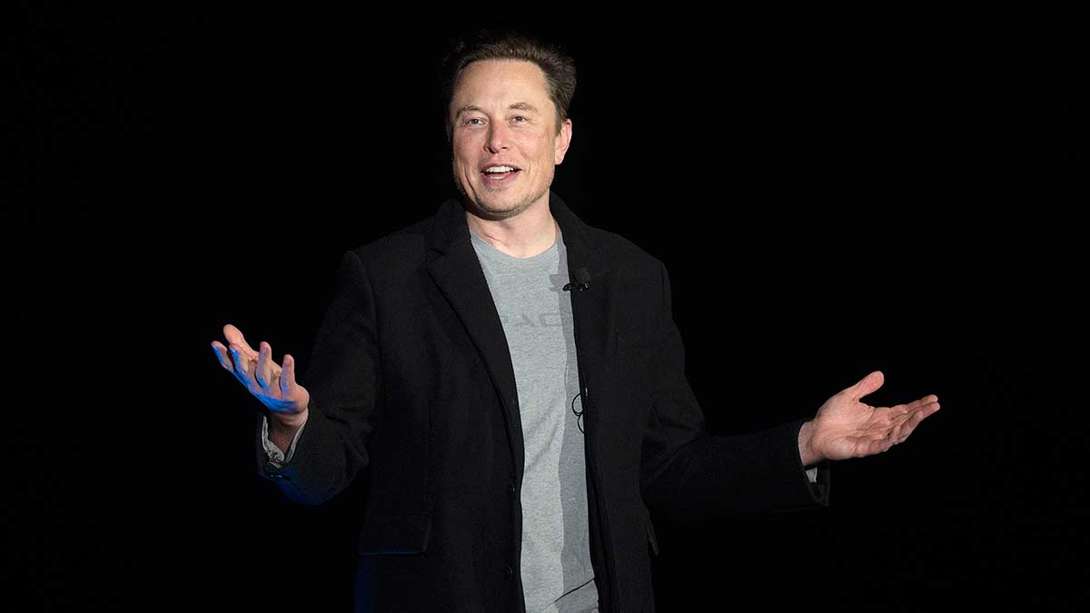 Elon Musk vende acciones de Tesla por casi 7 mil millones de dólares